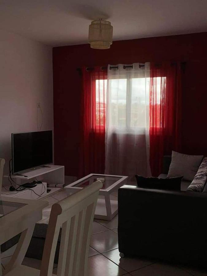Appartements Andrian Location อันตานานารีโว ภายนอก รูปภาพ