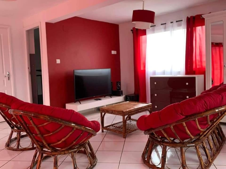 Appartements Andrian Location อันตานานารีโว ภายนอก รูปภาพ
